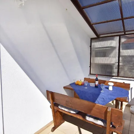 Διαμέρισμα Mit Zwei Schlafzimmern Und Meerblick In